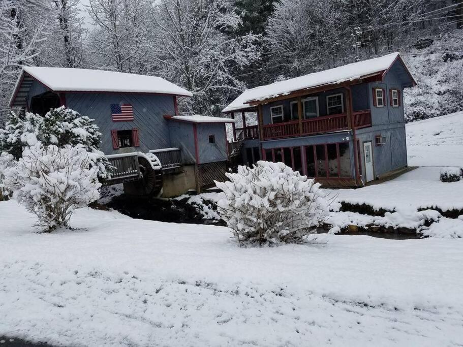 Waterwheel Cabin By The Creek Murphy Exterior foto
