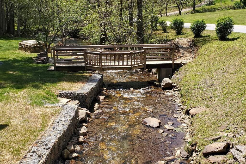 Waterwheel Cabin By The Creek Murphy Exterior foto