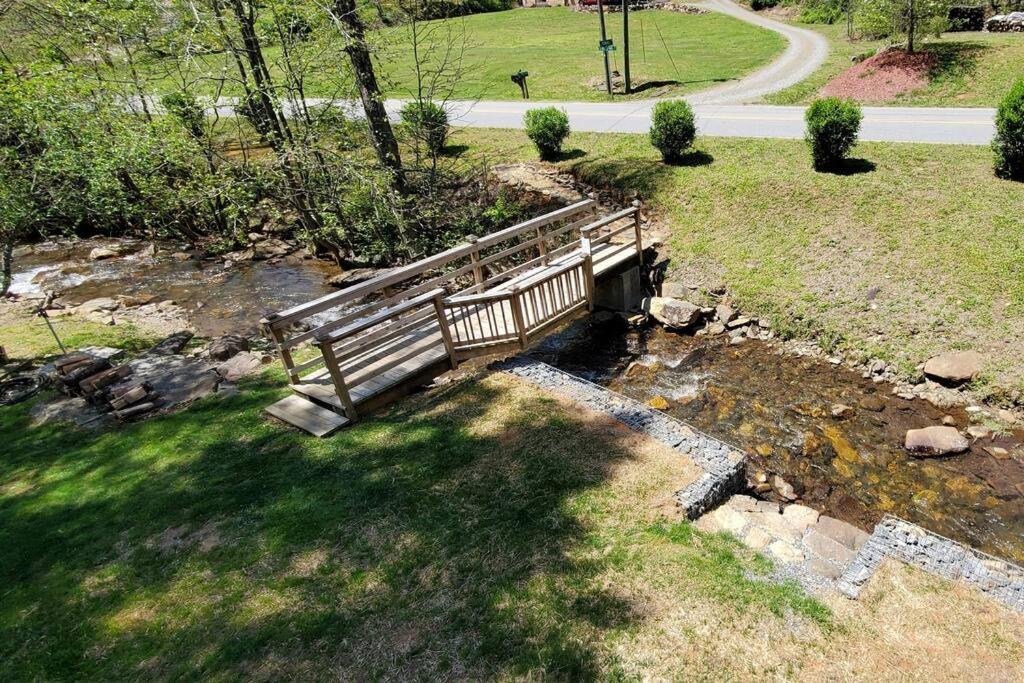 Waterwheel Cabin By The Creek Murphy Exterior foto